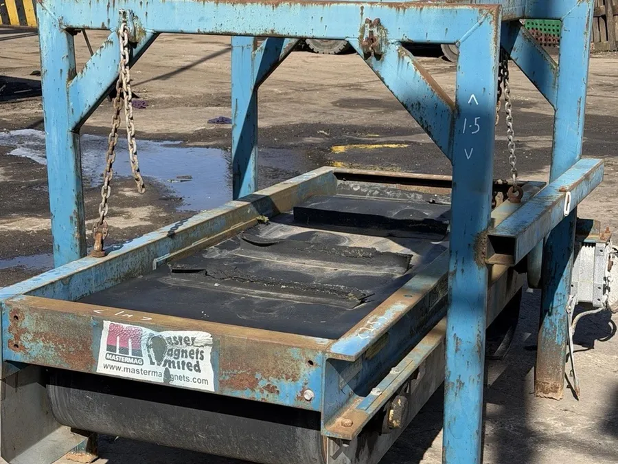 Master Magnets Overband Magnet c/w Frame – view 4