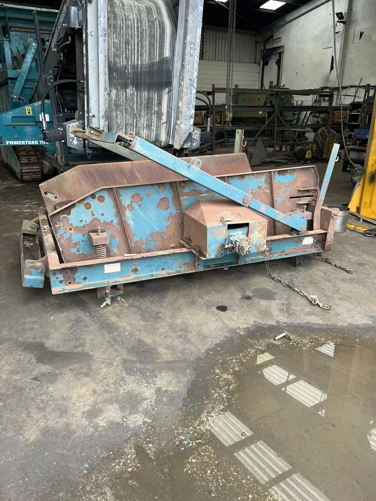 Used screen box awaiting refurbishment